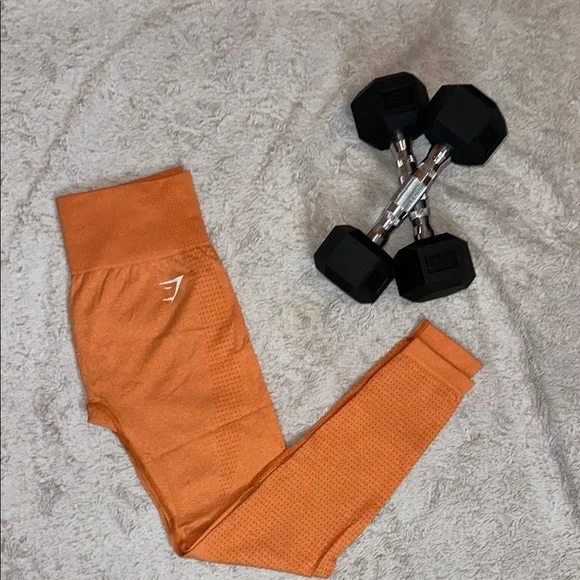 GYMSHARK LEGGINGS SIZE M - Picture 1 of 3
